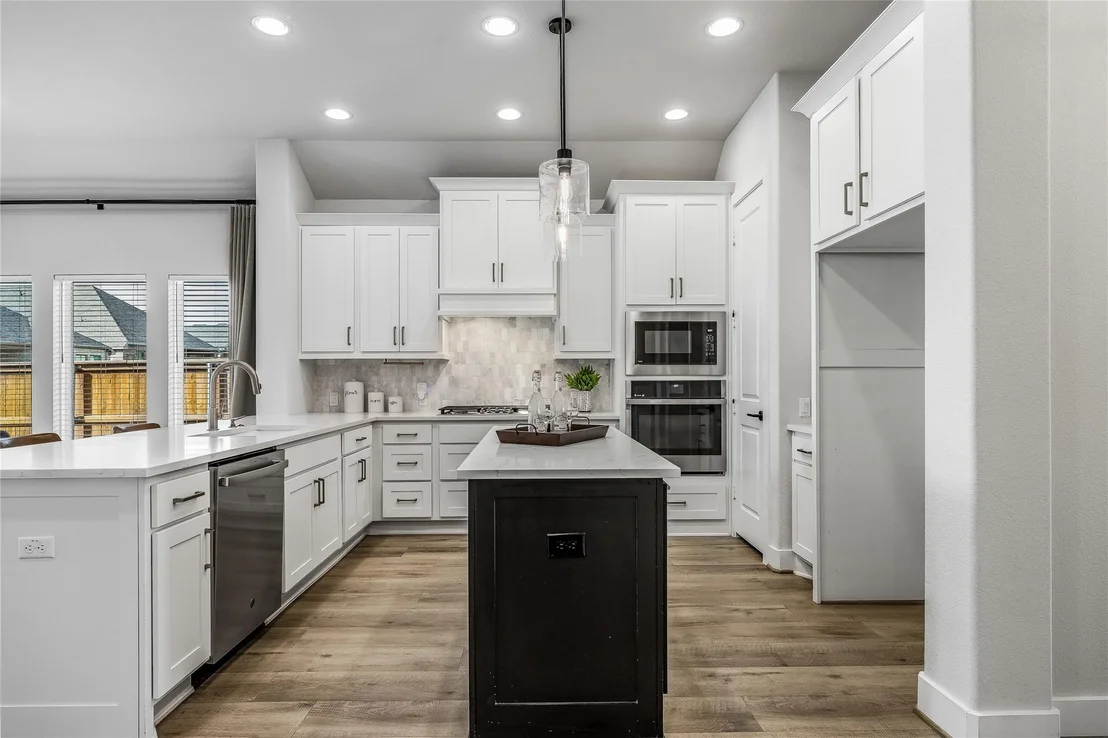 Photo of 200 Green Knoll LN