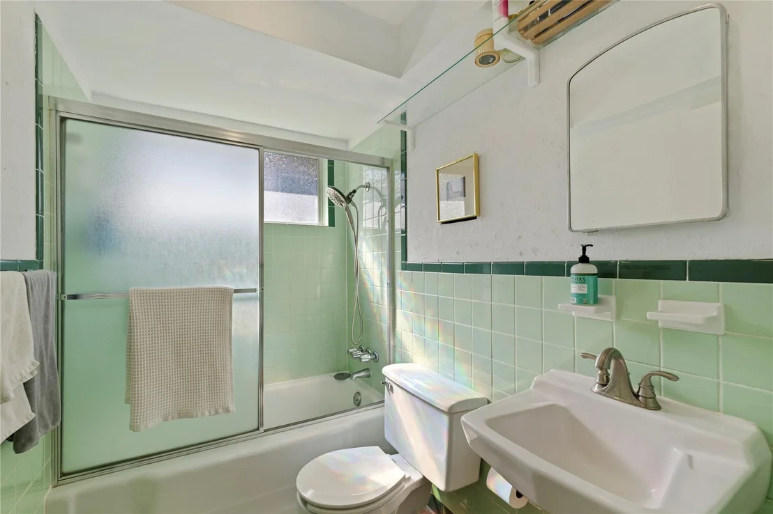 Photo of 402 Philco DR