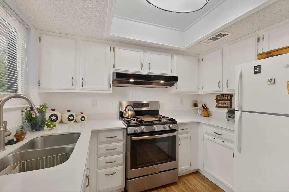 Photo of 507 Thousand Oaks BLVD