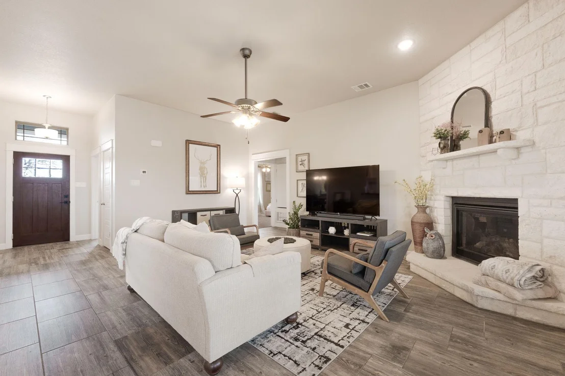 Photo of 522 Skyline DR