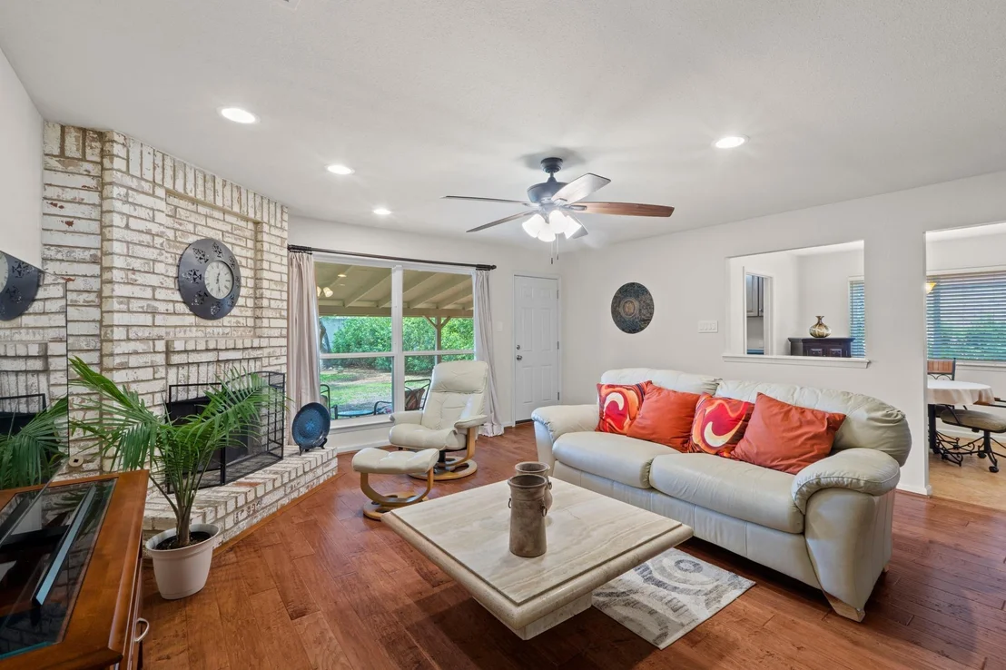Photo of 4107 Columbine DR