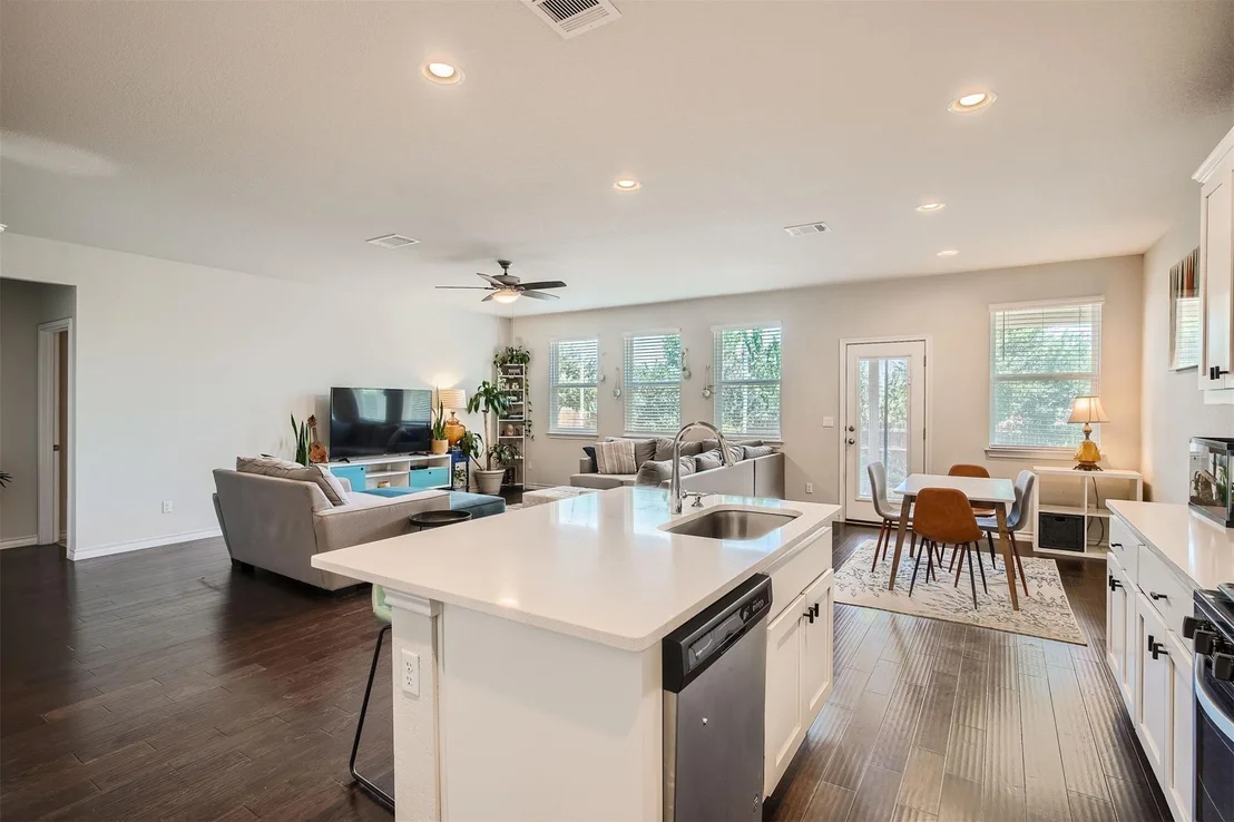 Photo of 1909 Jacey WAY
