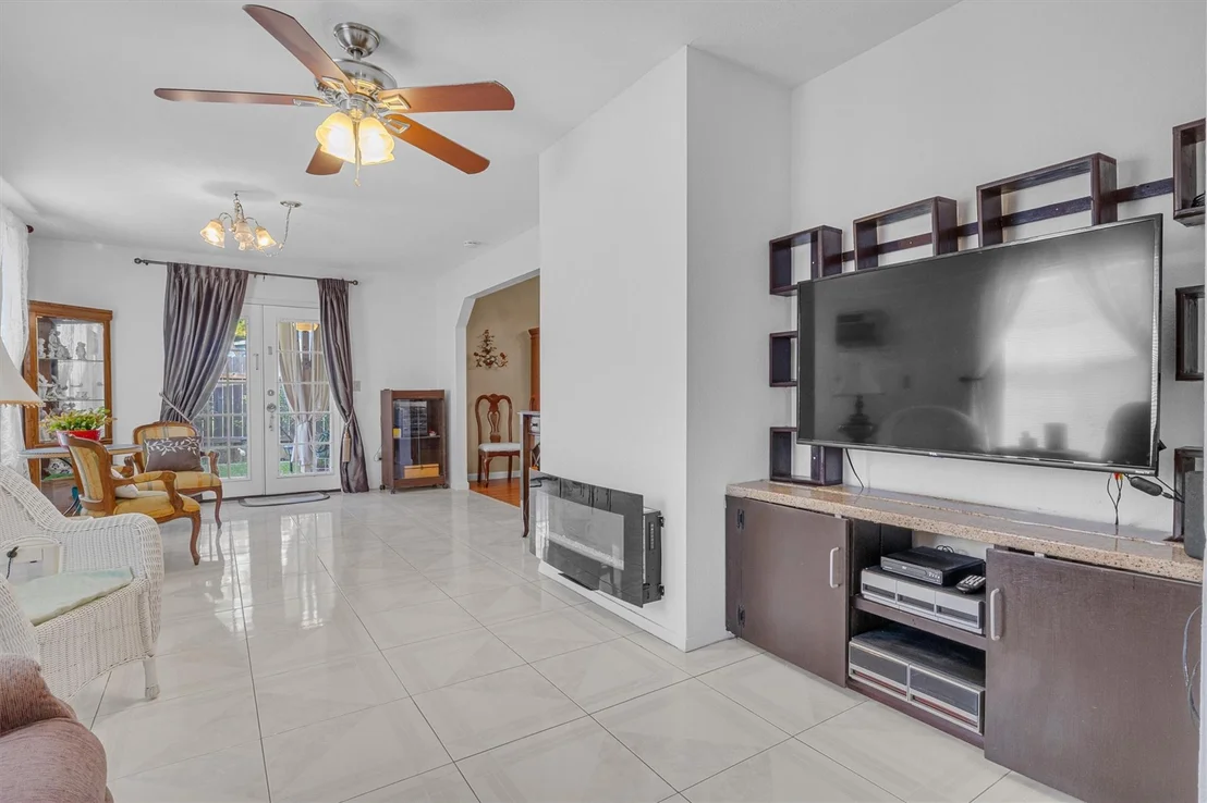 Photo of 1701 Laurel PATH