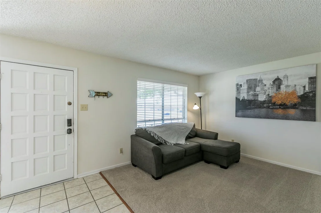 Photo of 605 Manning DR