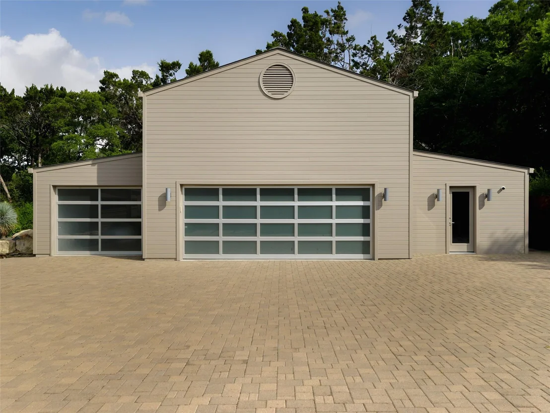 Photo of 1 Ehrlich RD