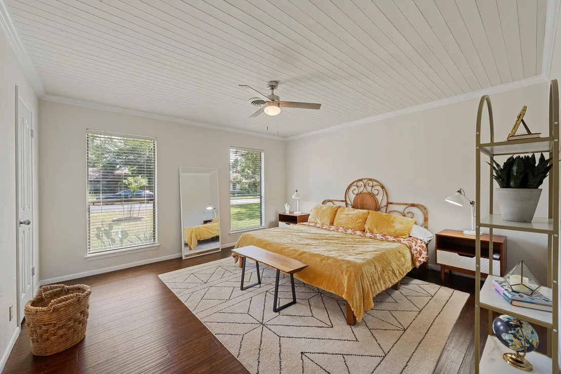 Photo of 2702 Parker DR