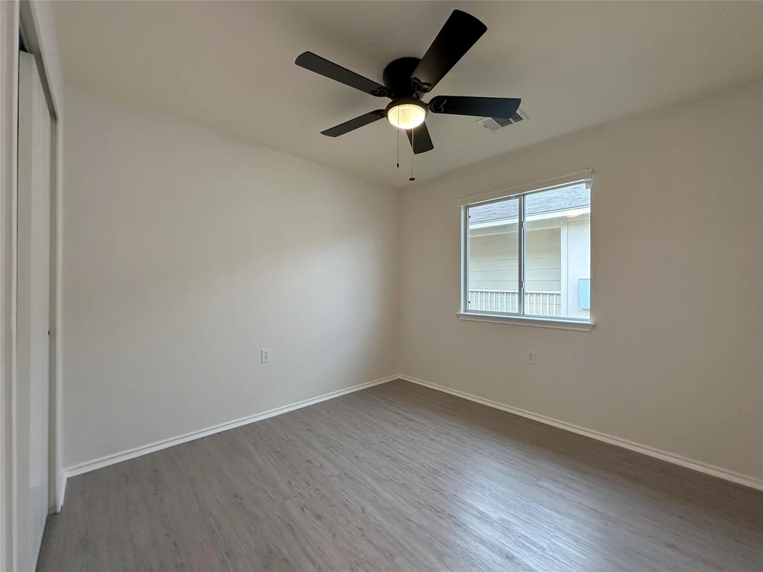 Photo of 5221 Krueger LN