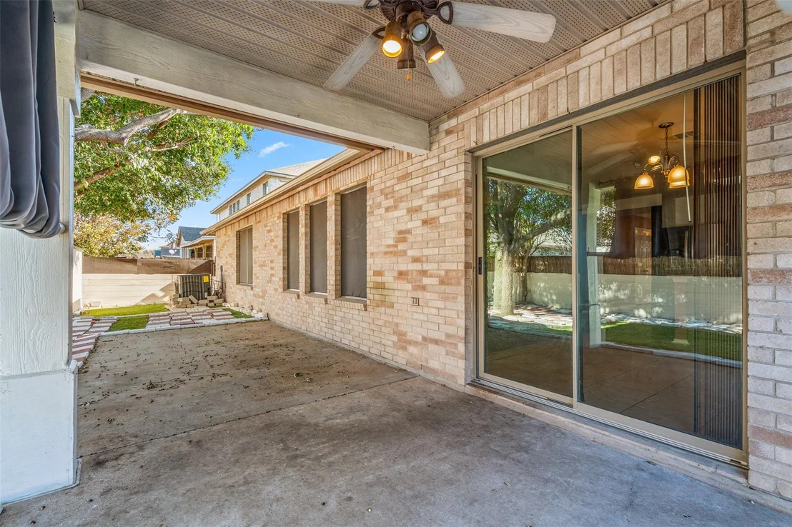 Photo of 910 Yellowstone DR