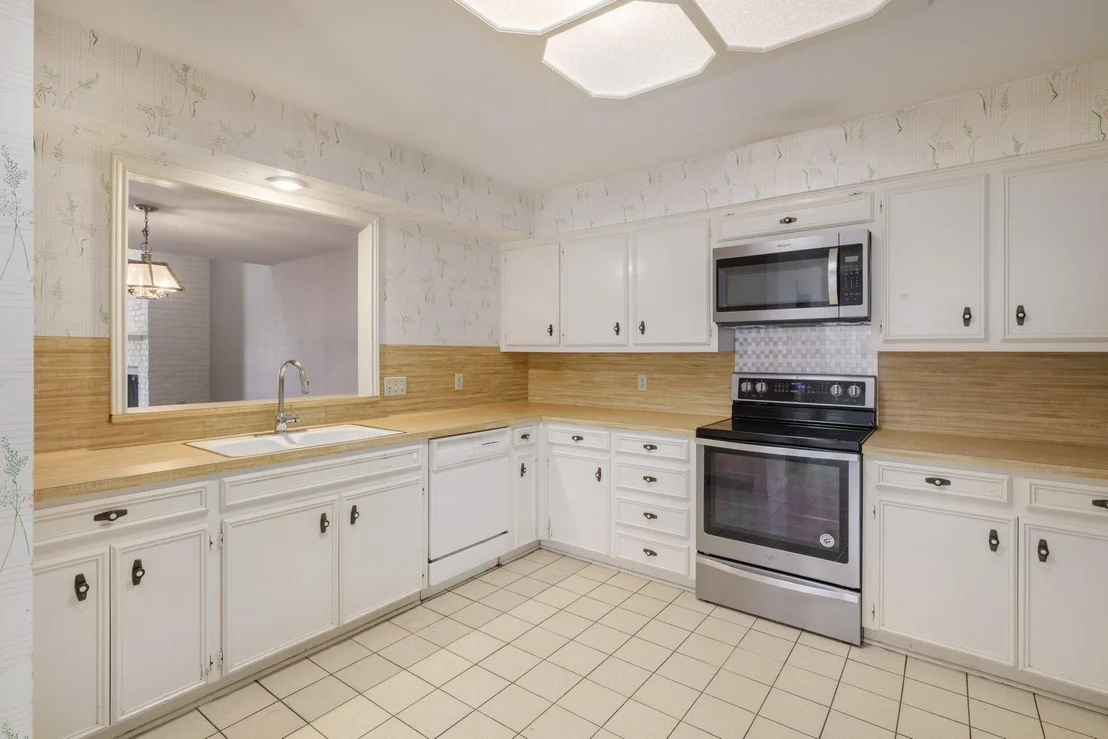 Photo of Unit B at 11133 Pinehurst #B DR