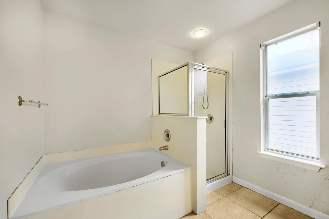 Photo of 1405 Hawk DR
