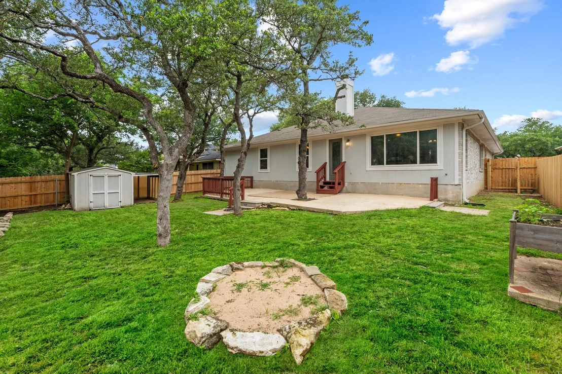 Photo of 1402 Highland DR