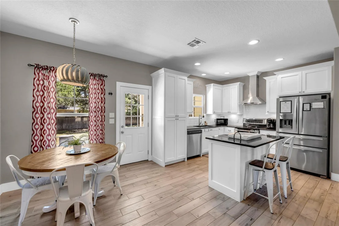 Photo of 113 Winding Oak DR