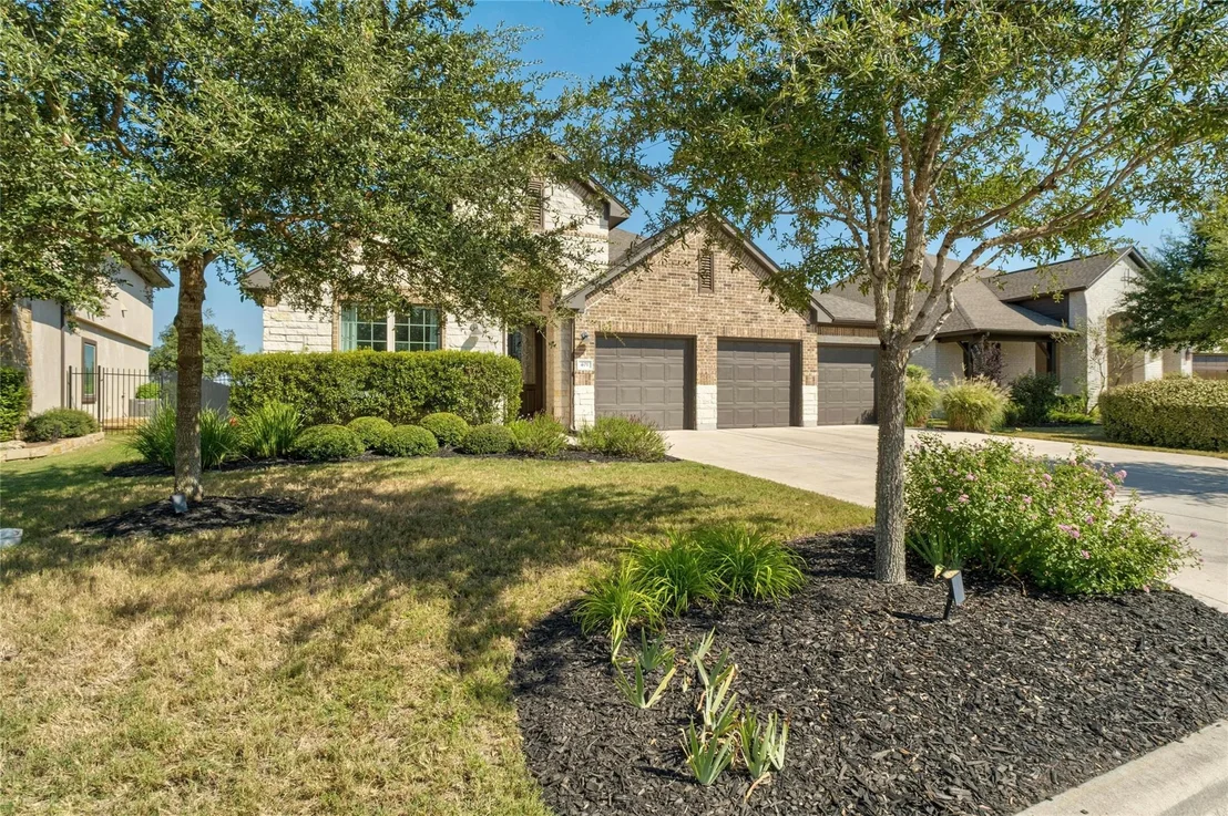 Photo of 401 Jacksdaw DR