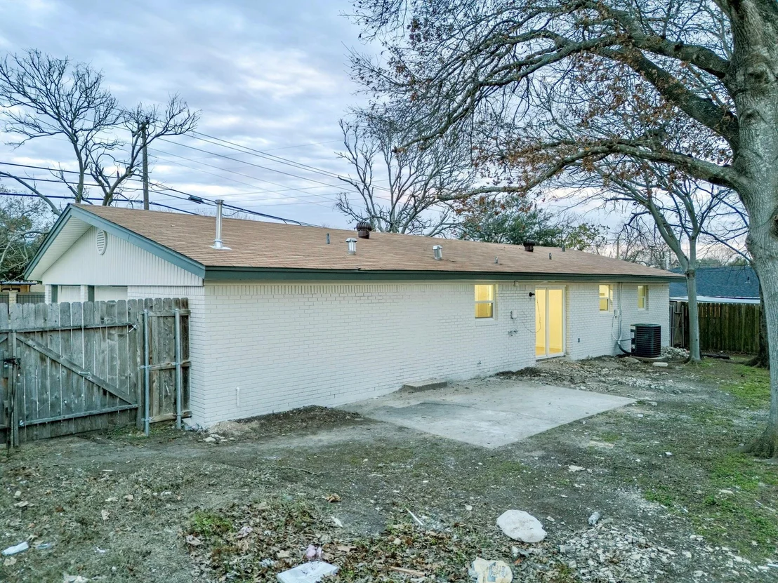 Photo of 2802 Oakdale DR