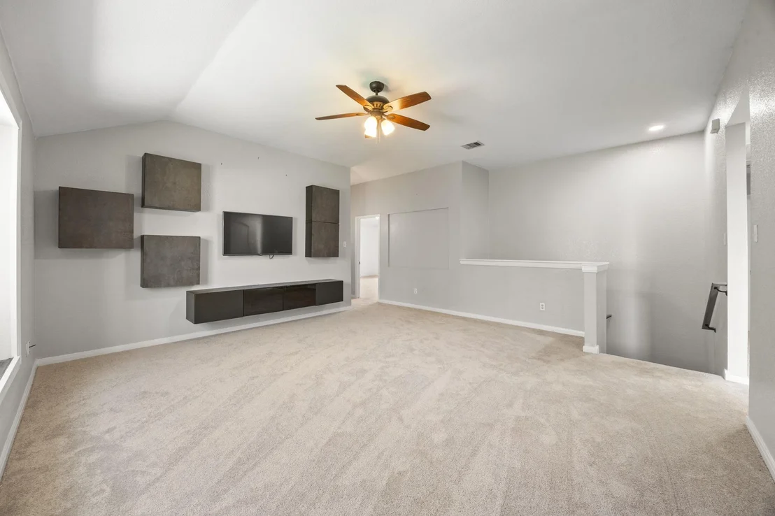 Photo of 1516 Lorson LOOP