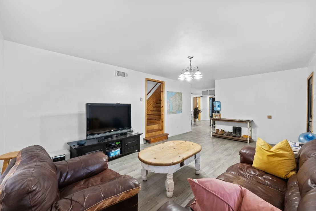 Photo of 376 Jones RD