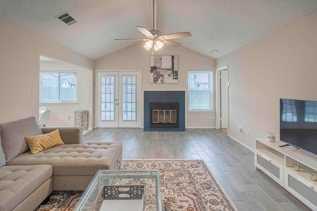 Photo of 1910 Andover DR
