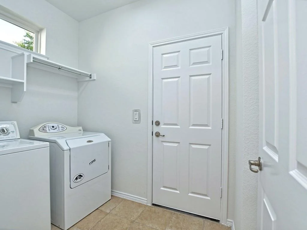 Photo of 119 Hampton CIR