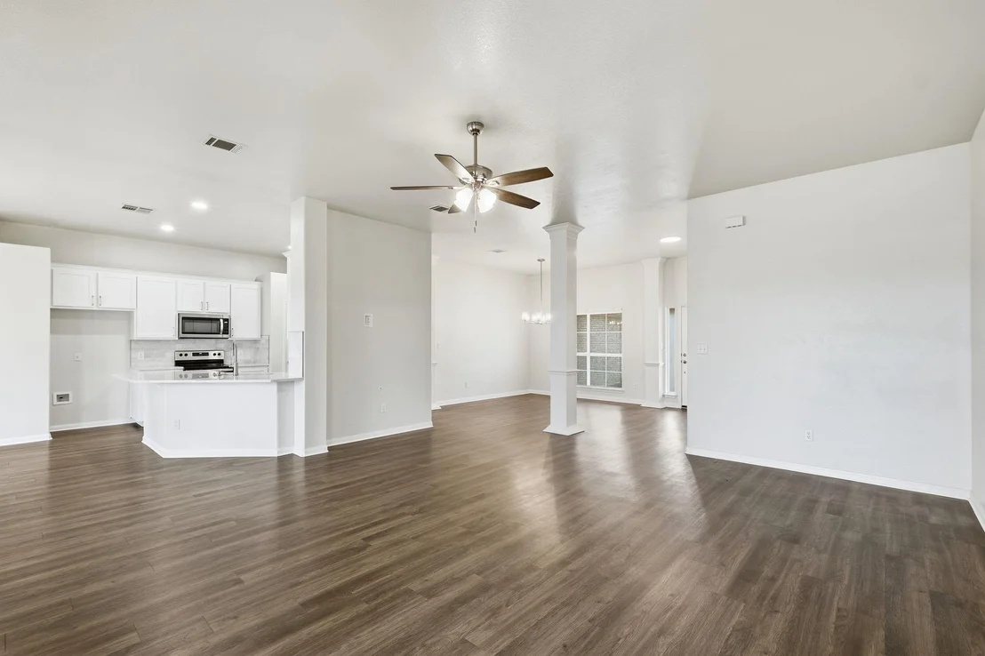 Photo of 102 Bosque DR