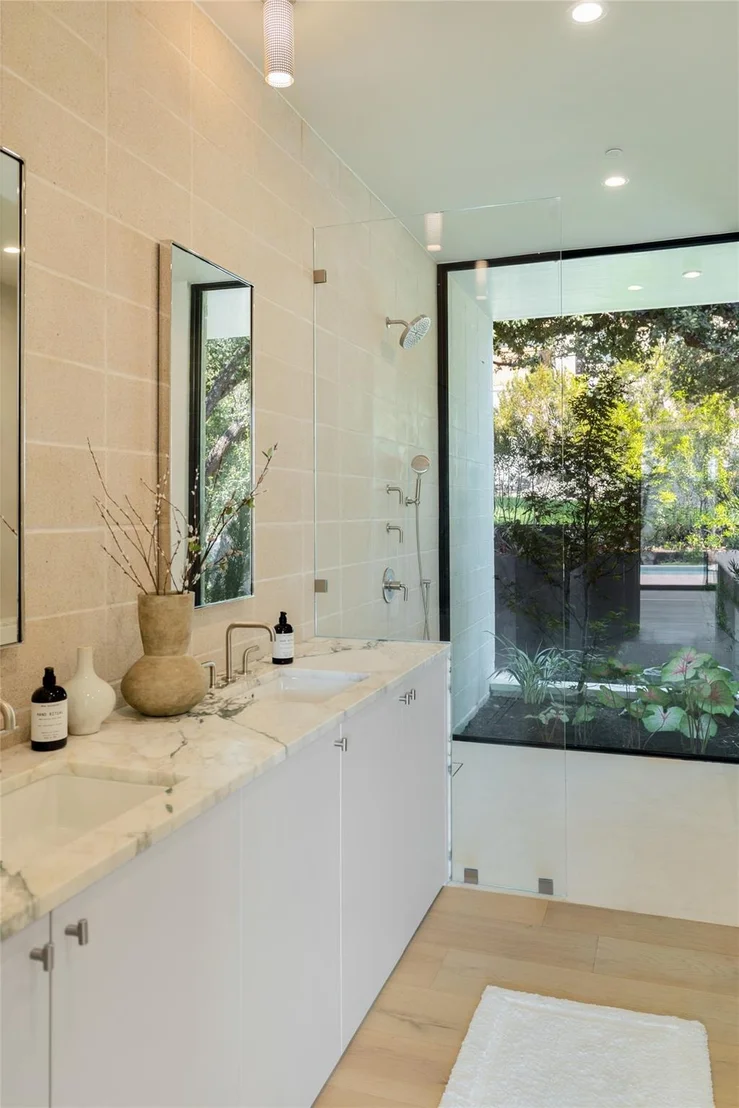 Photo of 5205 Scenic View DR