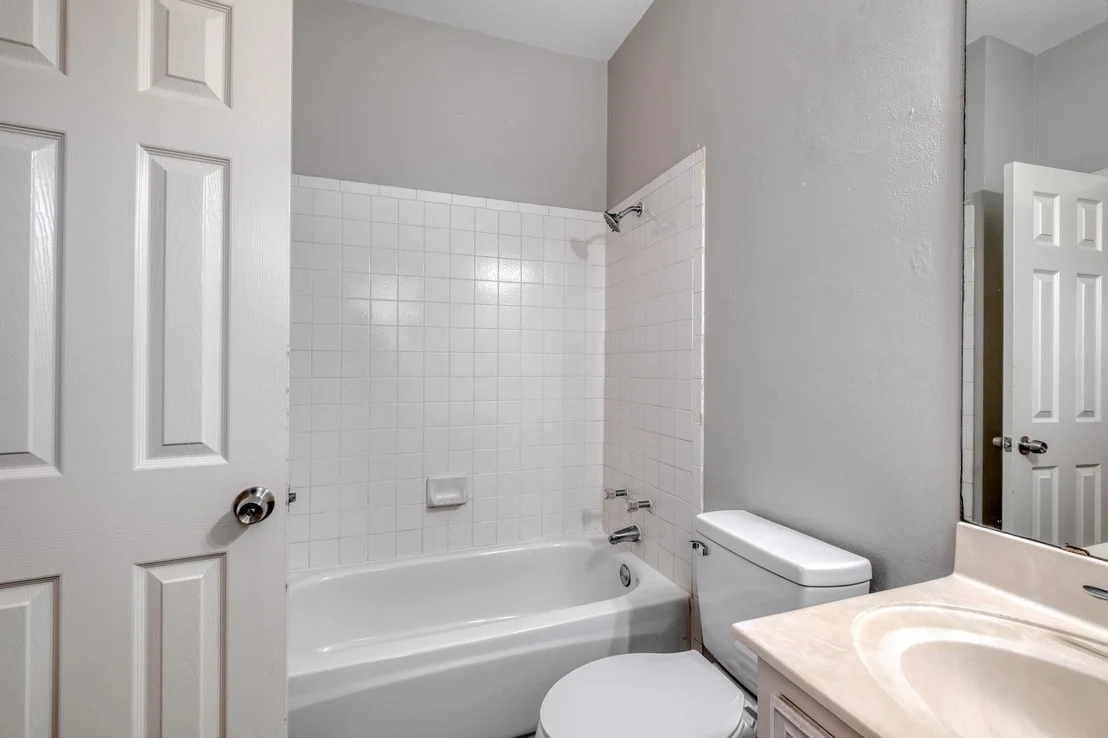 Photo of 2155 Redwing WAY