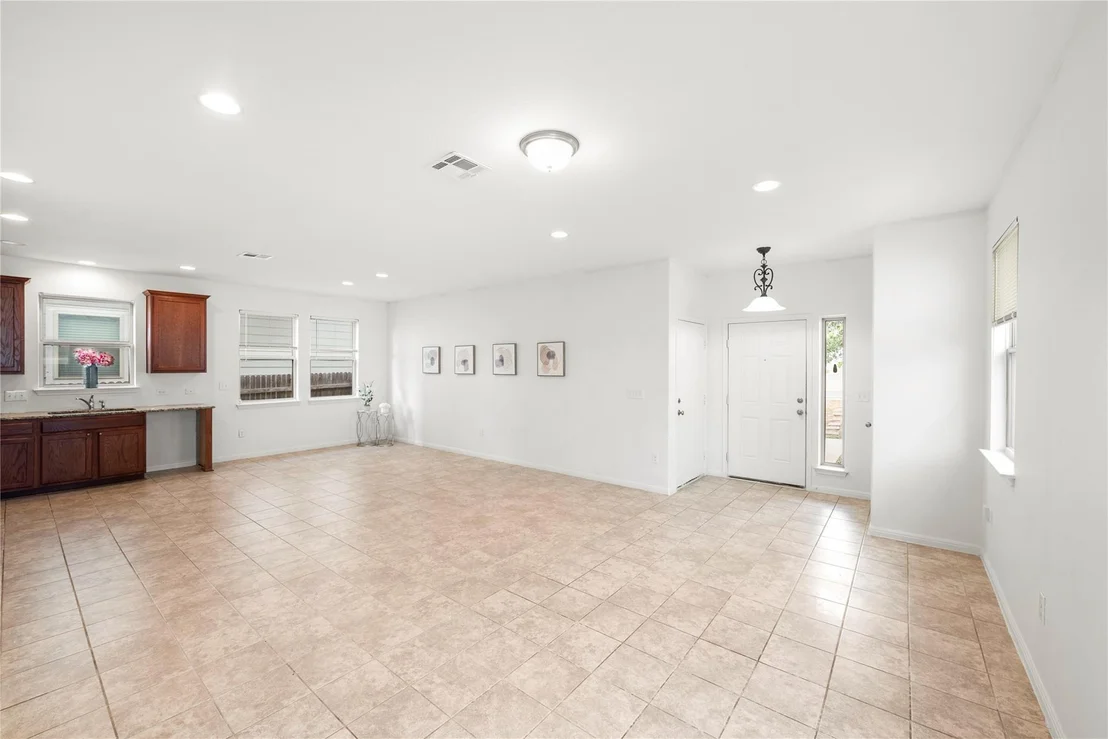 Photo of 217 Vestral RD