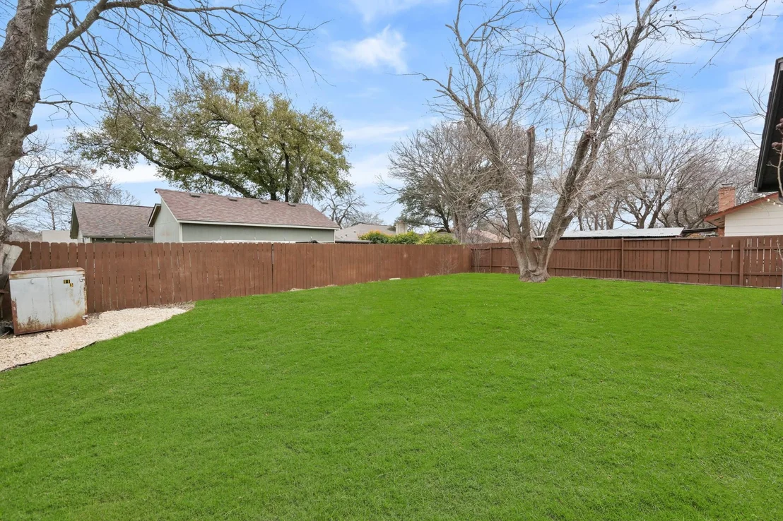 Photo of 10009 Floyd DR