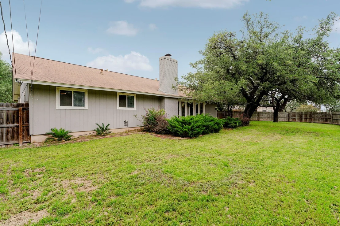 Photo of 2101 Falcon Hill DR