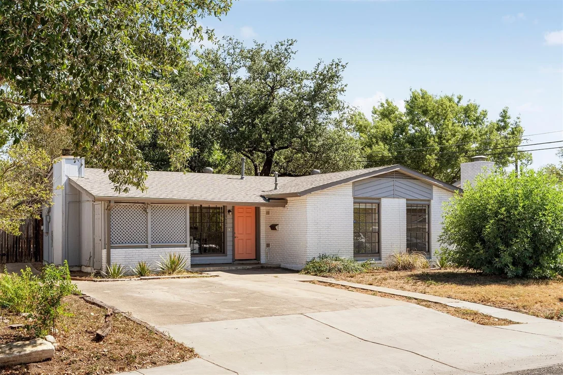 Photo of 1612 Broadmoor DR