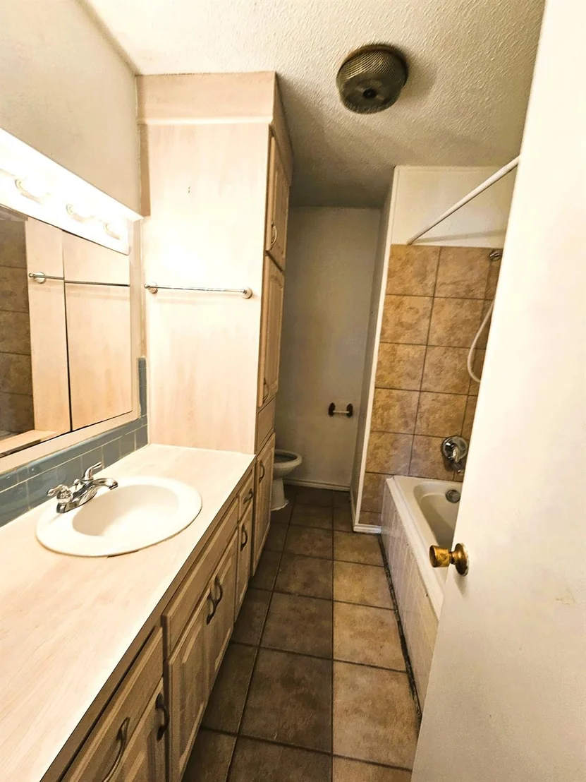Photo of 305 Williams ST