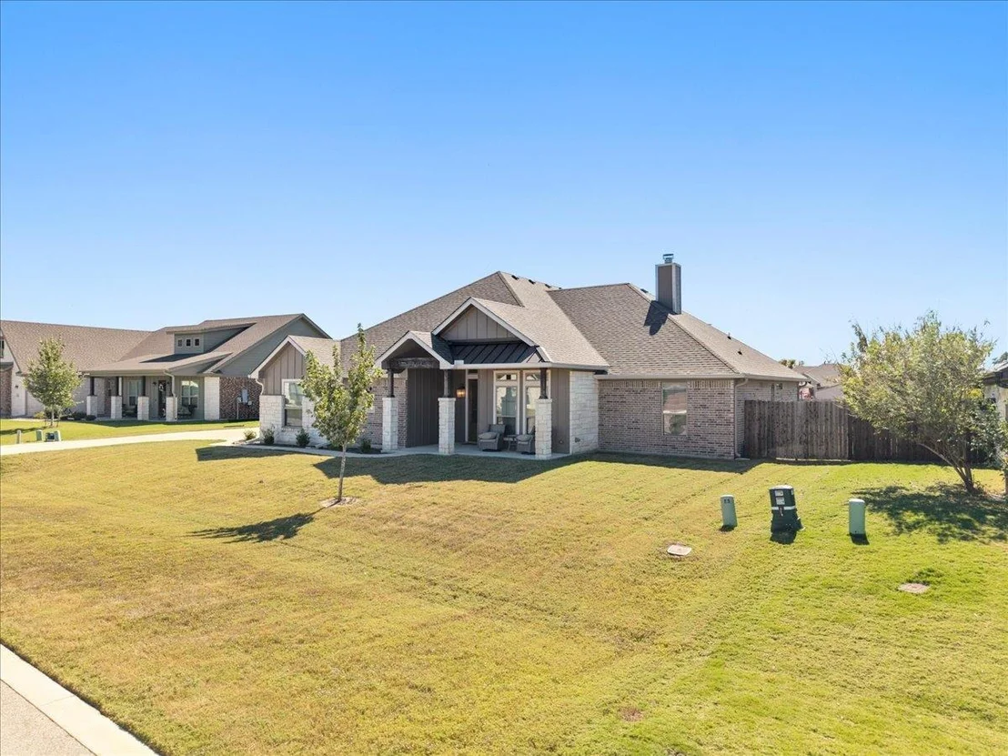 Photo of 3810 Green Tree LOOP
