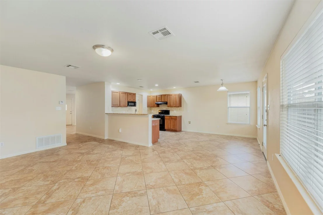 Photo of 18412 Sunhaven CV
