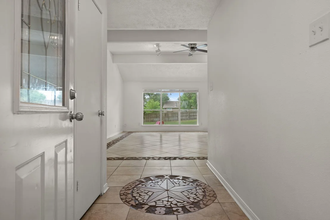 Photo of 1605 Quail Run RD