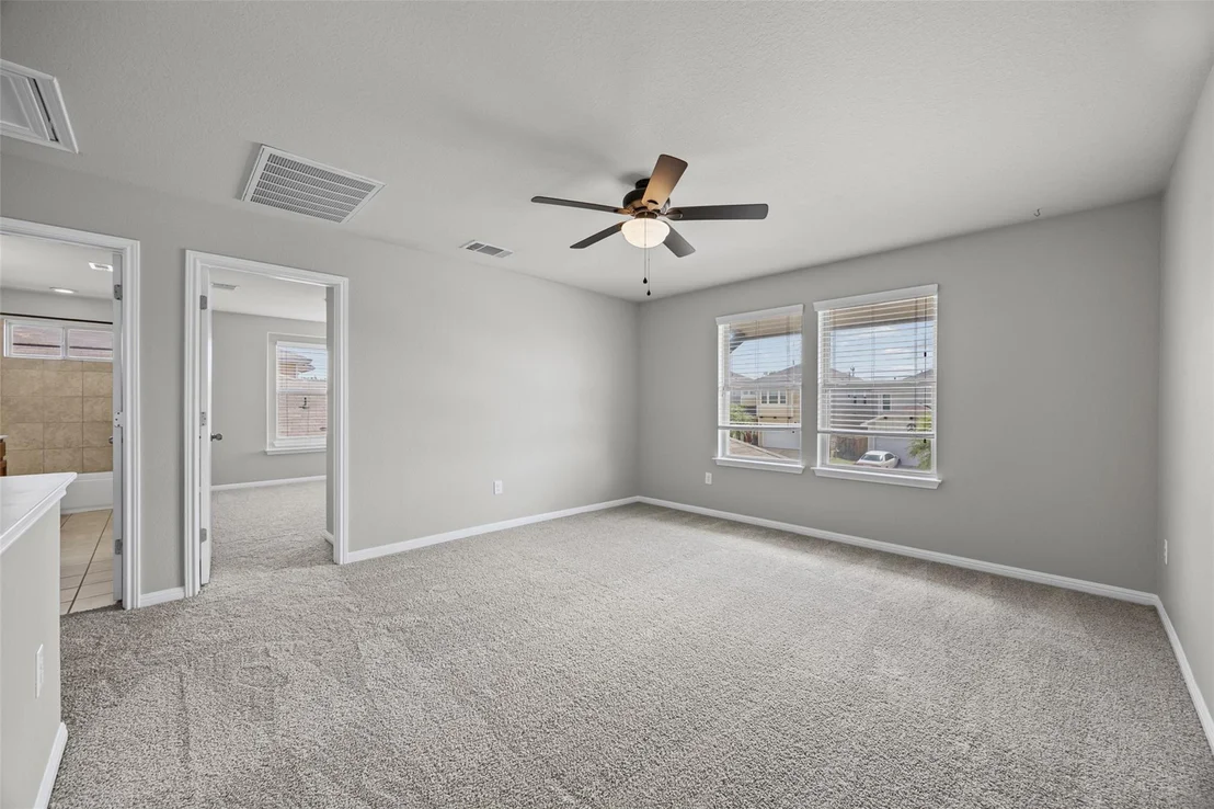 Photo of 467 Twisted Oaks LN