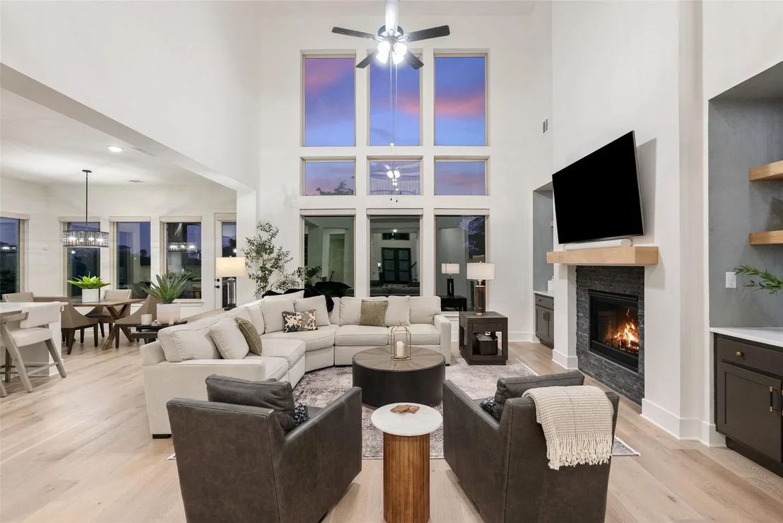 Photo of 721 Rawson BND