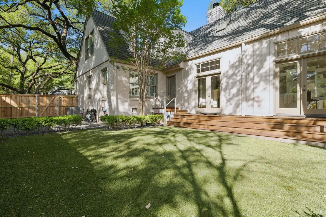 Photo of 1006 Gaston Ave