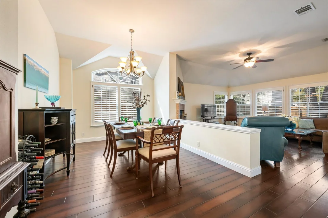 Photo of 1205 Sugarberry DR