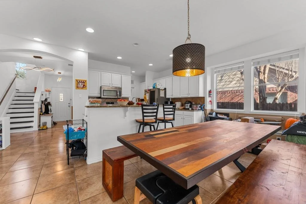 Photo of 1047 Giberson WAY
