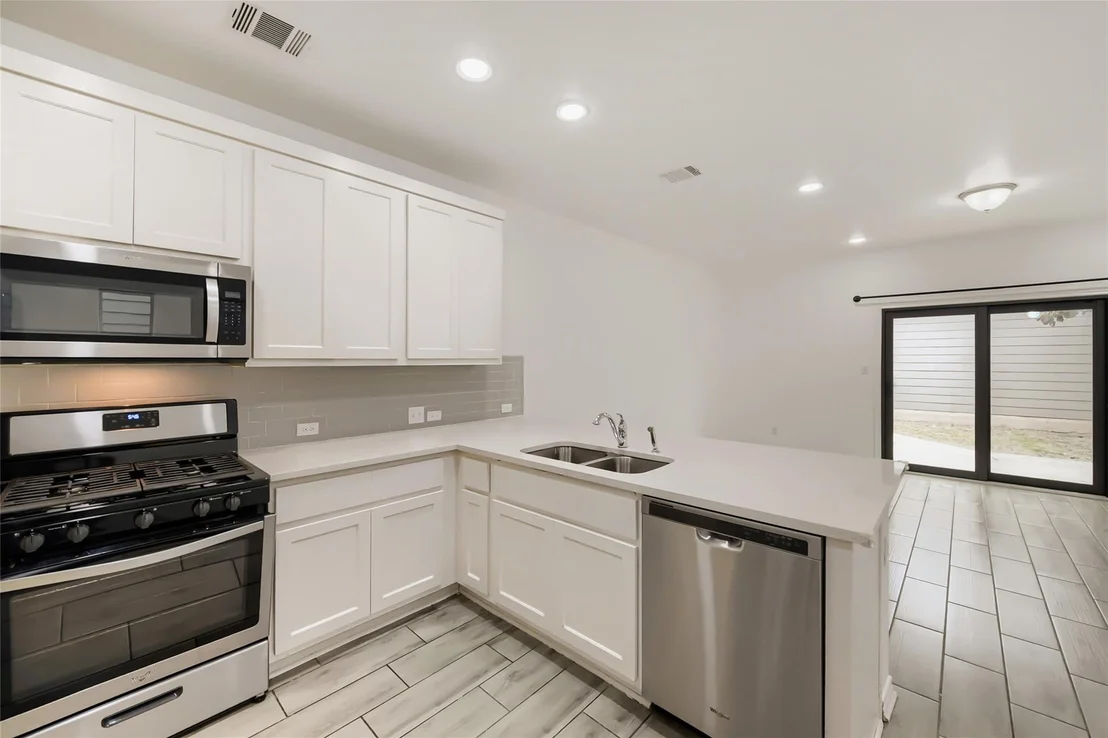 Photo of 1728 Artesian Springs XING
