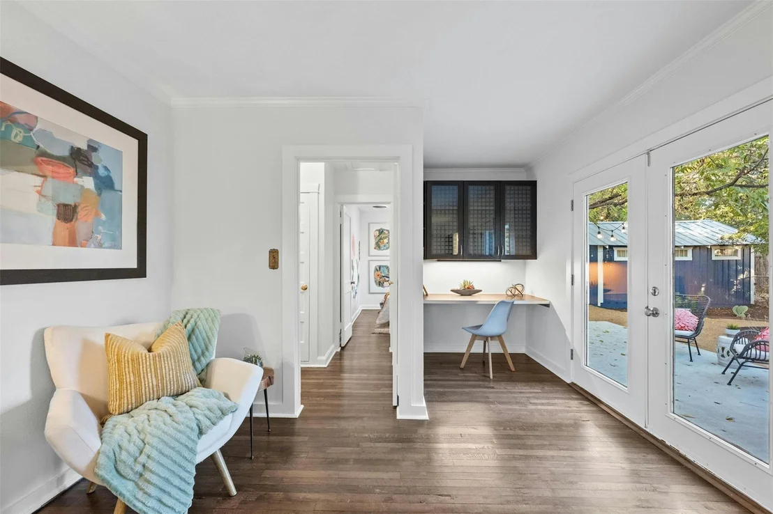 Photo of 3505 West Ave