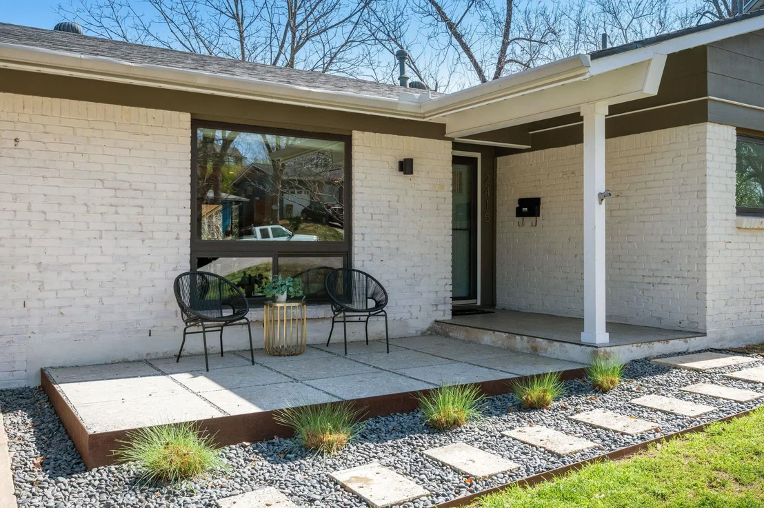 Photo of 2415 Little John LN