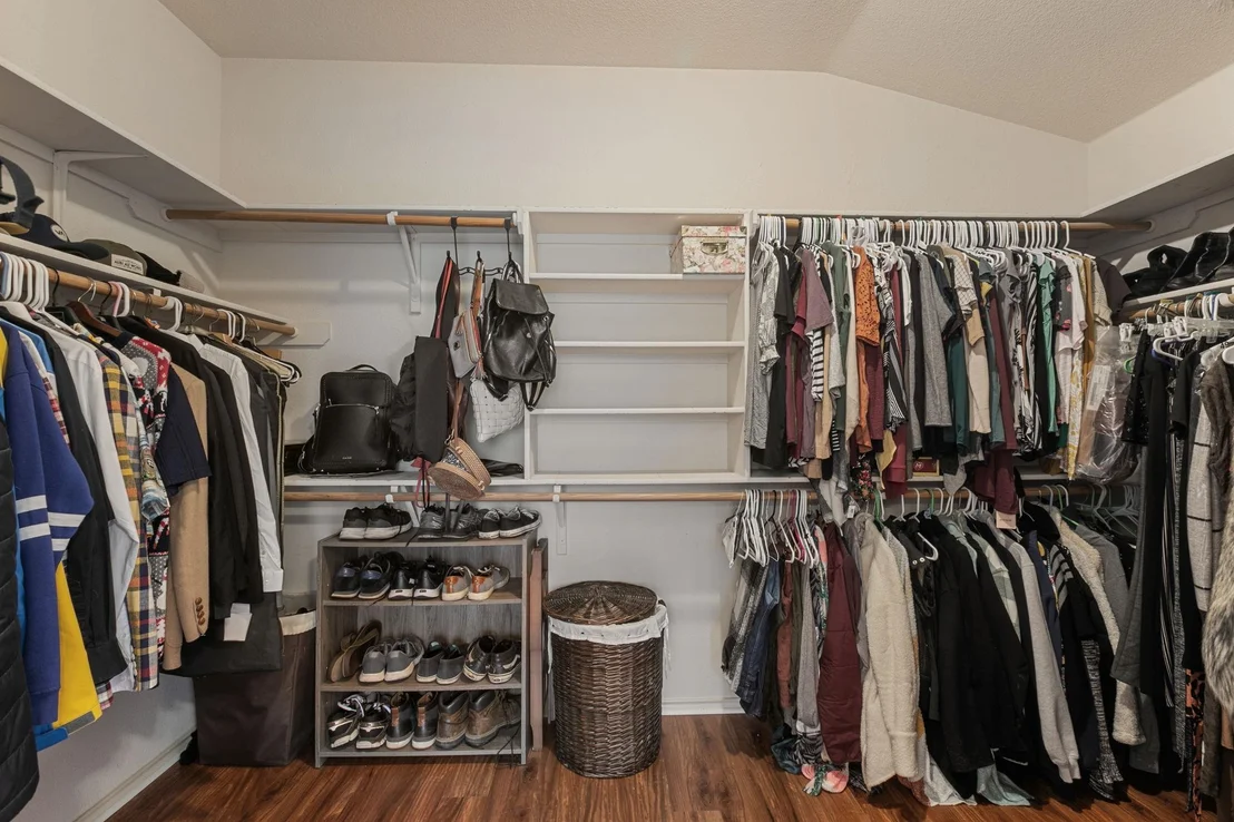 Photo of 659 Cullen BLVD