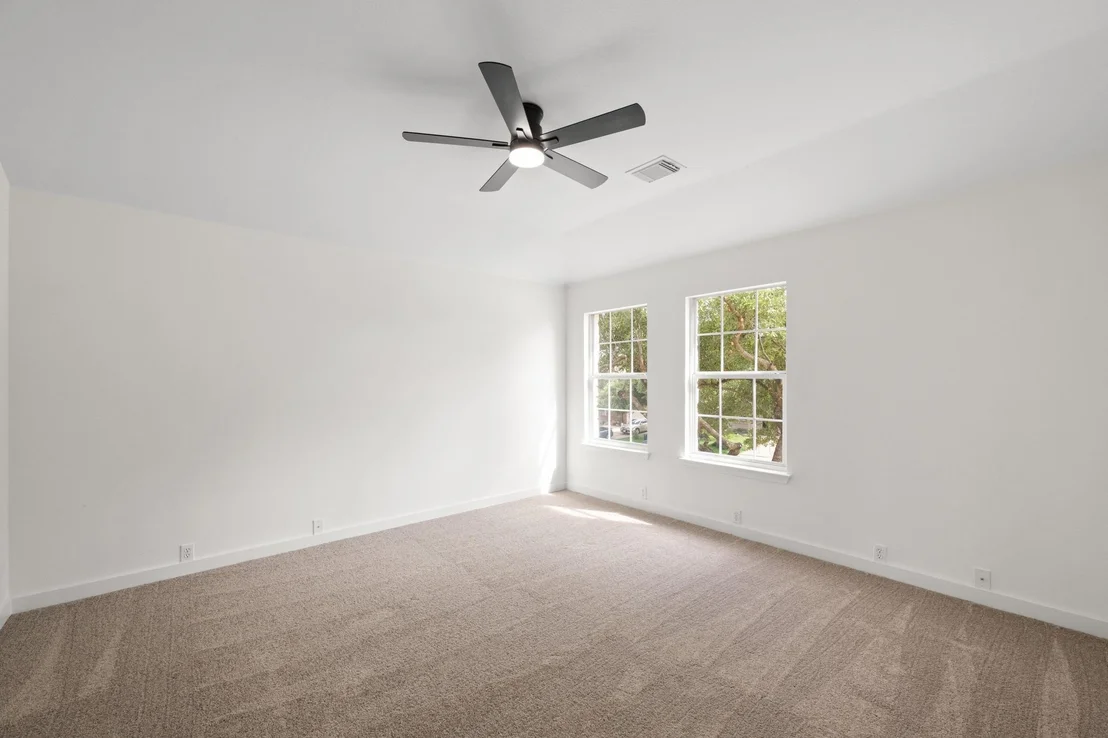 Photo of 809 Tapestry CV