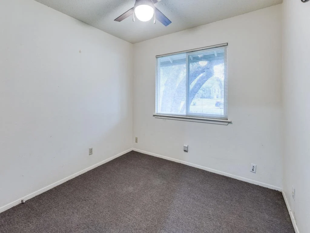 Photo of 817 Glen Oak DR