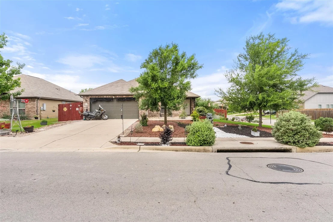 Photo of 5980 Heron DR