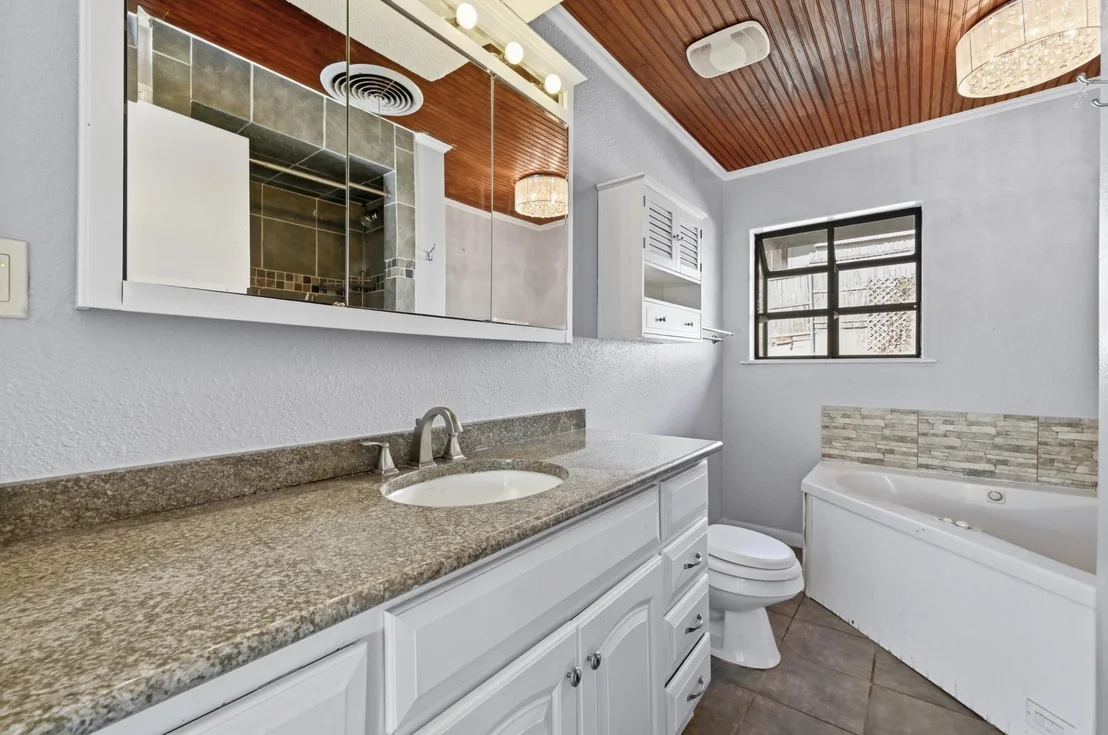 Photo of 2600 Oakhaven DR