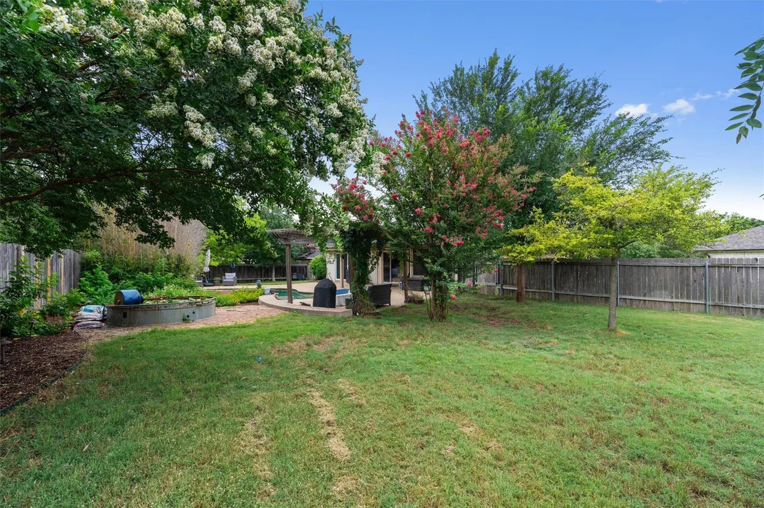 Photo of 903 Ridgemont CIR