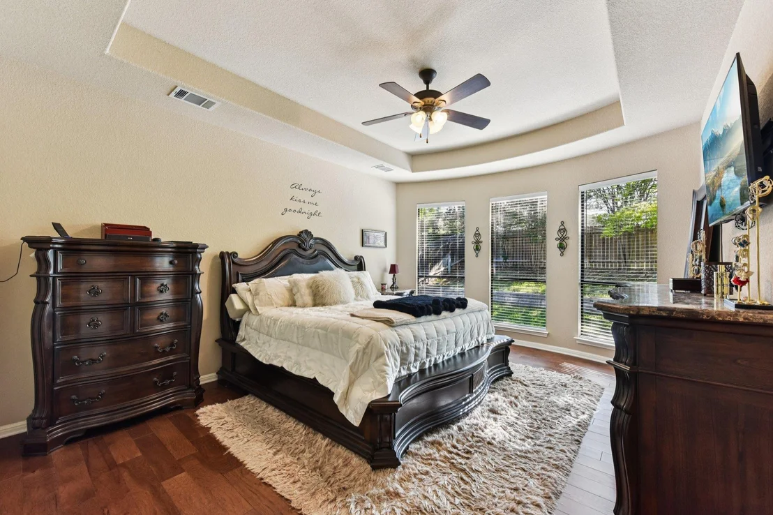 Photo of 1353 Talley LOOP