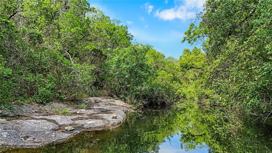 Photo of 730 River Oaks DR