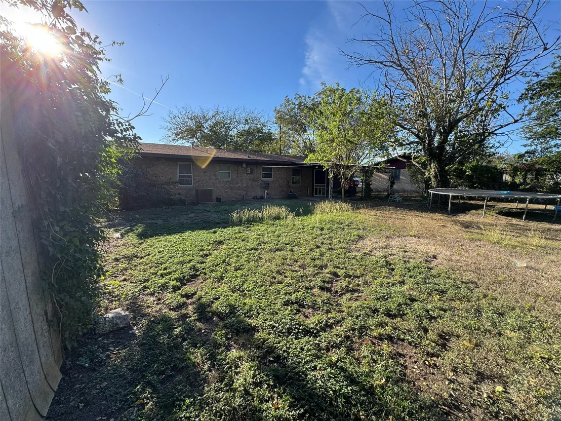 Photo of 305 Highland DR